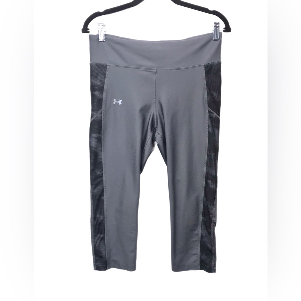 UNDER ARMOUR‎ Capri Size L Gray Cropper Logo Leggings Stretchy Hidden Pocket.
